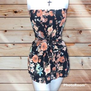 Strapless floral romper ruched top waist tie bow flattering S blue Sage stretch